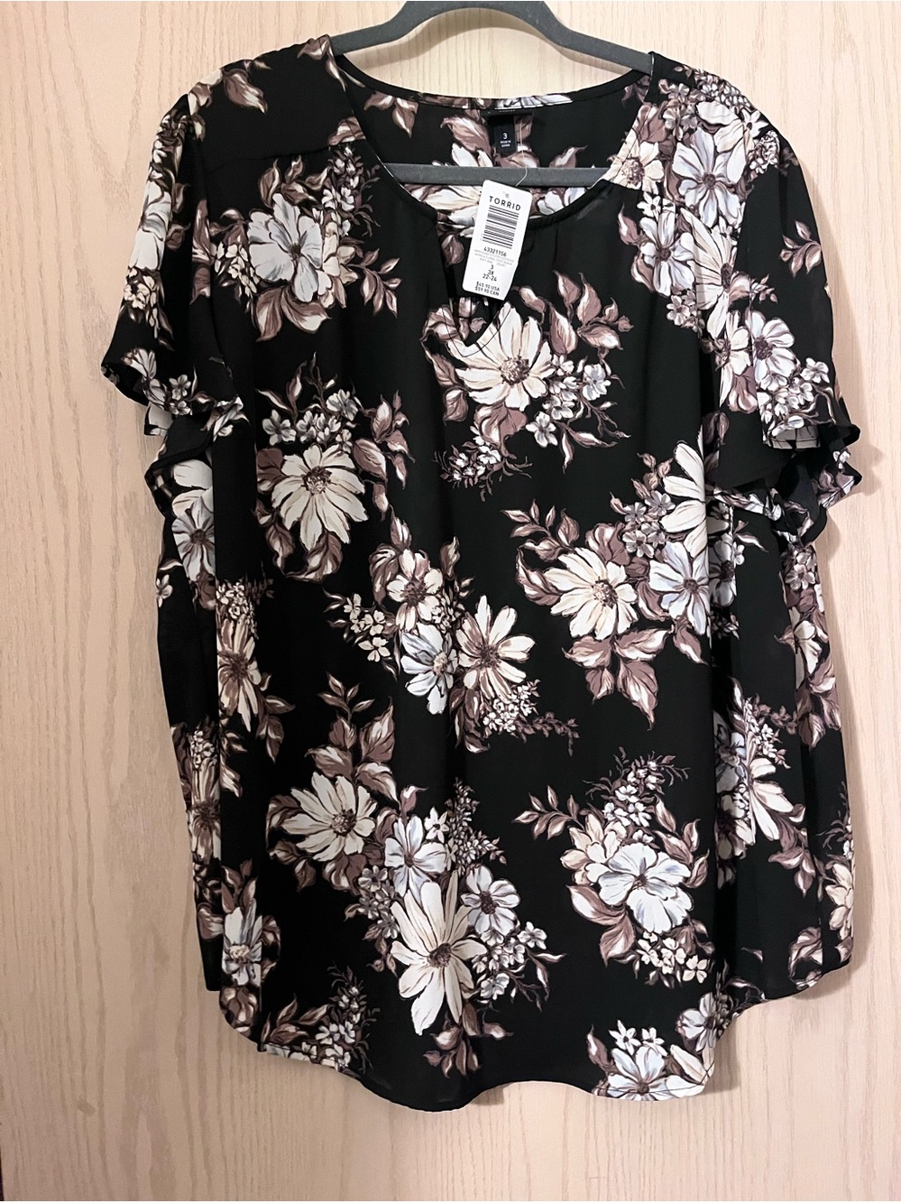 torrid Black Floral Flutter Sleeve Blouse